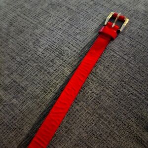 💝4/$25💝3 belts to fit approx. a size L woman